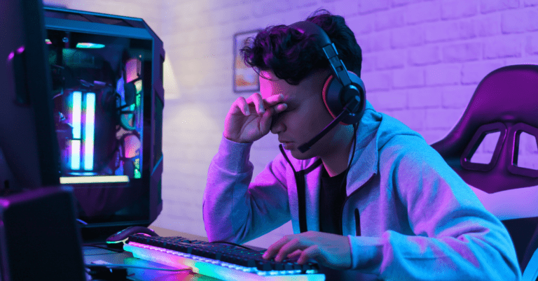 The Best 8 Eye Drops for Gamers: How To Prevent Eye Strain